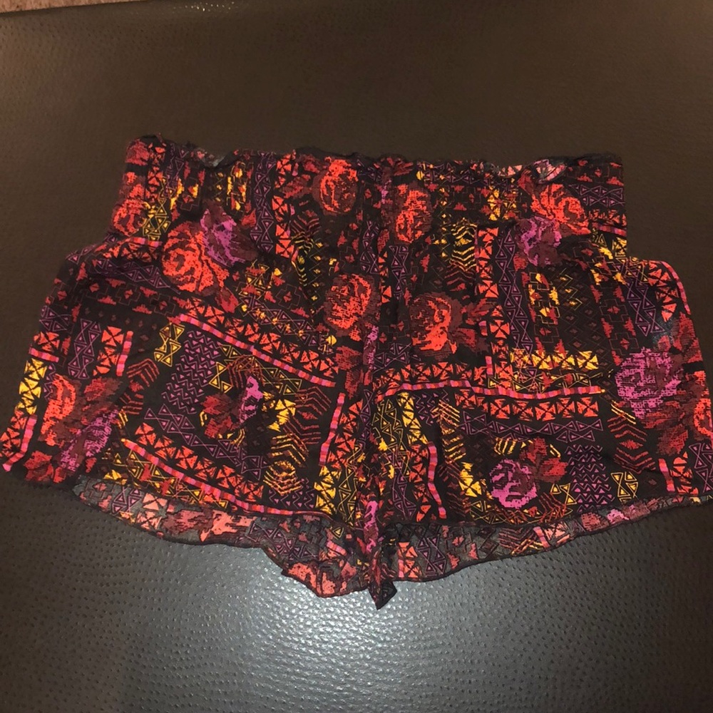 LEITH NORDSTROM FLOWY PATTERNED SHORTS